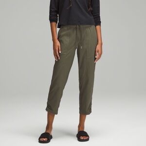 Lululemon Dance Studio Mid-Rise Cropped Pant Size 2